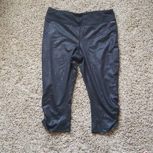 Jockey Capri workout pants size Large